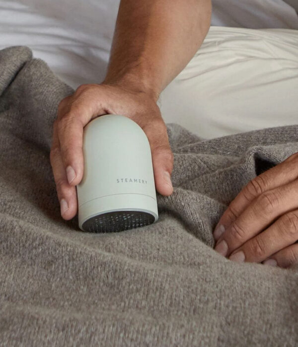 Steamery Pilo 2 Fabric Shaver in Charcoal