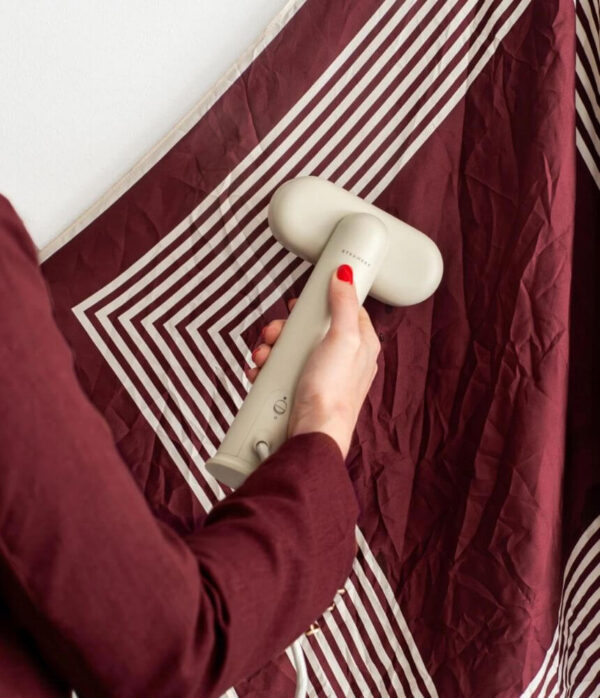 Steamery Pilo 2 Fabric Shaver in Charcoal