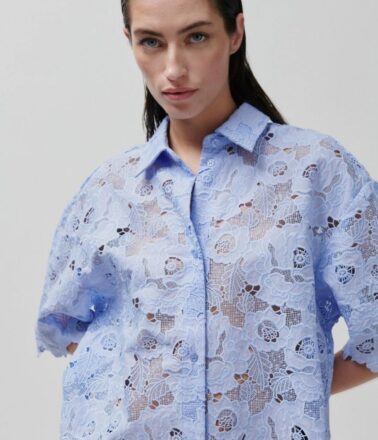 2NDDAY Austinas Broderie Top in Cashmere Blue