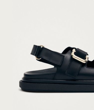 Alohas Harper Sandal in Black