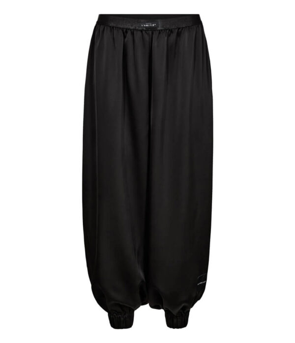 Haute L’Amitie Evita Crop Harem Pant in Black