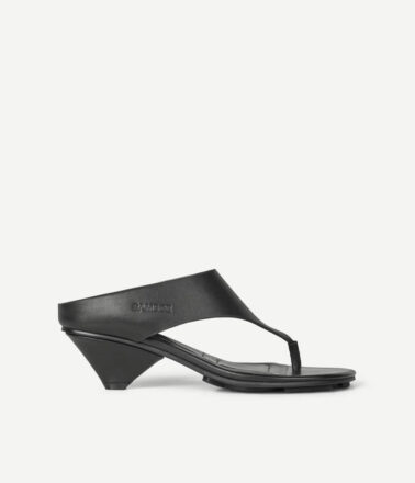 Samsoe Samsoe Sadagmar Wedge Sandal in Black