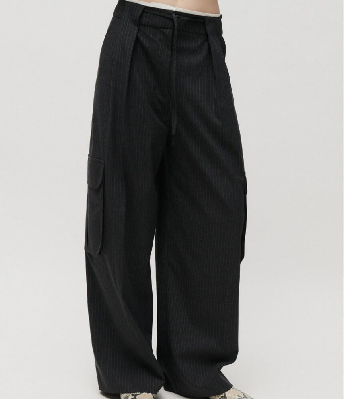 2NDDAY Orenia Yarn Dye Suiting Pants in Phantom Black - Black