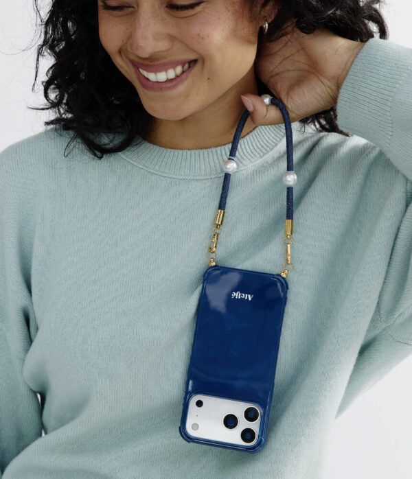 Atelje Short Phone Cord in Favorite Jeans Blue