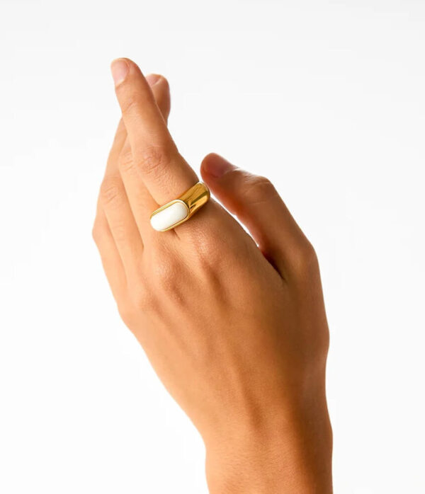 Coluri Lorde Statement Ring in Gold White